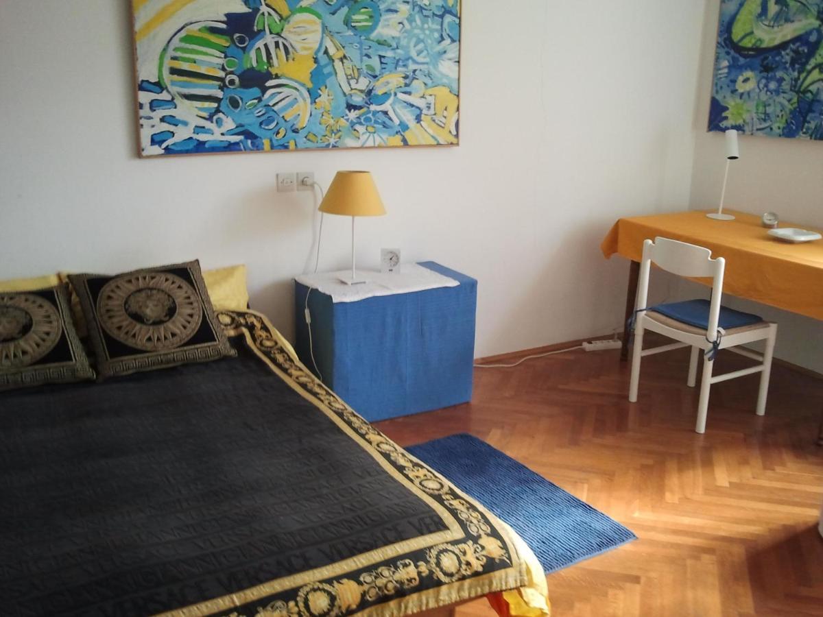 Riki Accommodation Сплит Екстериор снимка
